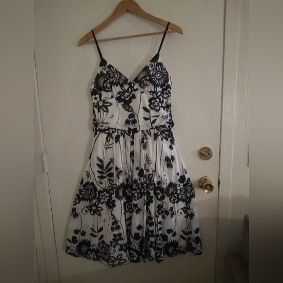 Bisou Bisou Dress - Picture 8 of 8